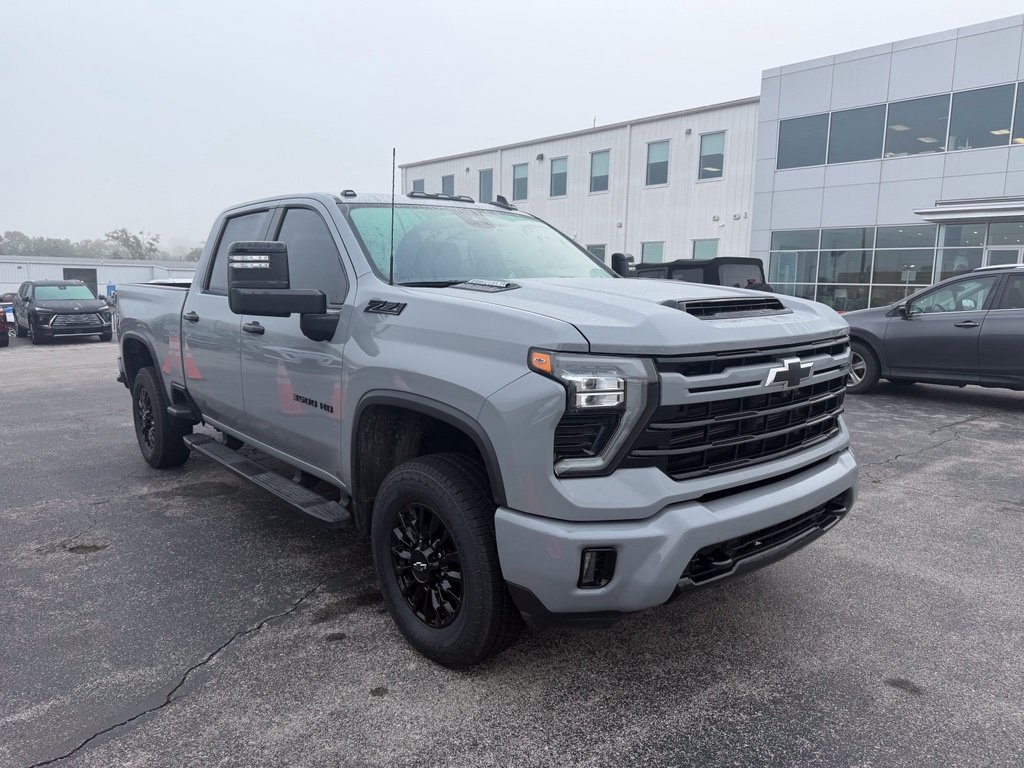 Used 2024 Chevrolet Silverado 3500 LT w/ Z71 Sport Edition AWD/4WD image 2