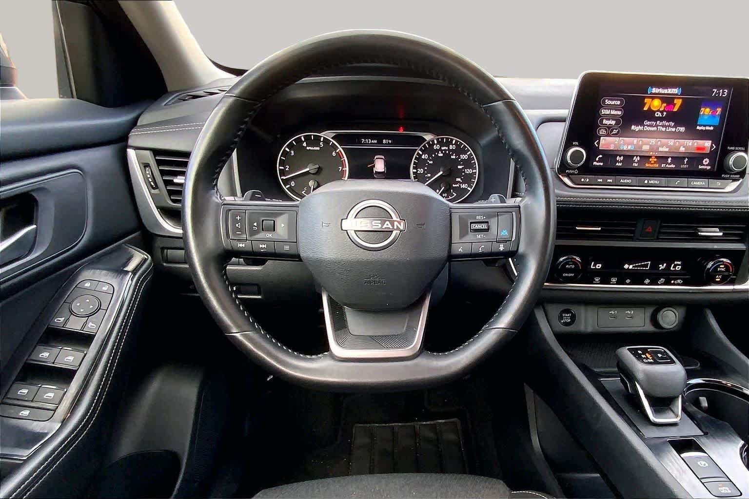 Used 2025 Nissan Rogue SV AWD/4WD image 6