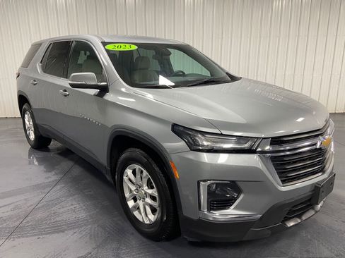 Used 2023 Chevrolet Traverse LS w/ Safety Package image 2