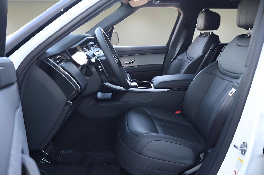 New 2026 Land Rover Range Rover Sport Dynamic SE AWD/4WD image 12