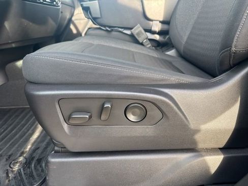 Used 2024 Chevrolet Silverado 1500 LT image 23