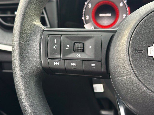 Certified 2025 Nissan Kicks SV AWD/4WD image 39