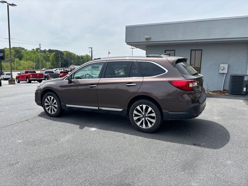 Used 2019 Subaru Outback 3.6R Touring w/ Popular Package #3A image 4