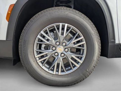 New 2026 Chevrolet Traverse LT image 9