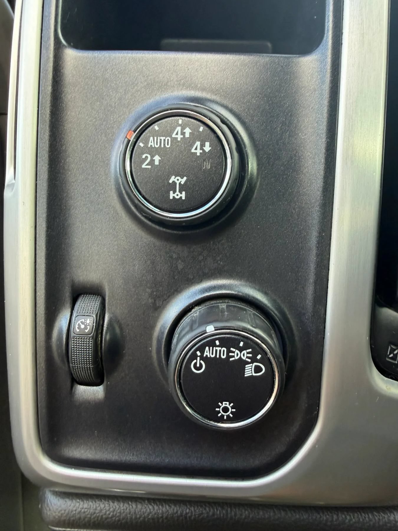 Used 2015 GMC Sierra 1500 SLE AWD/4WD image 36