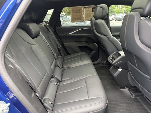 Used 2024 Cadillac Lyriq Luxury RWD image 33