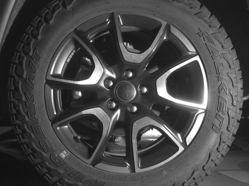 Used 2025 Jeep Compass Trailhawk AWD/4WD image 14