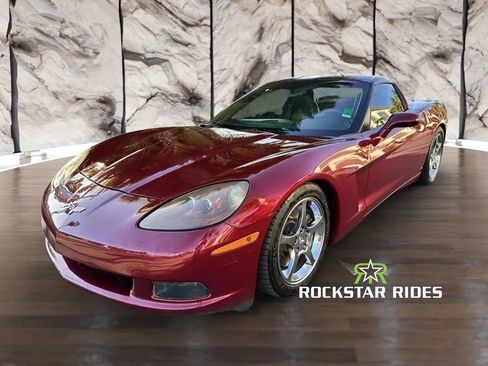 Used 2006 Chevrolet Corvette Coupe w/ Preferred Equipment Group RWD image 18