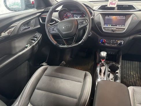 Used 2022 Chevrolet TrailBlazer RS FWD image 19