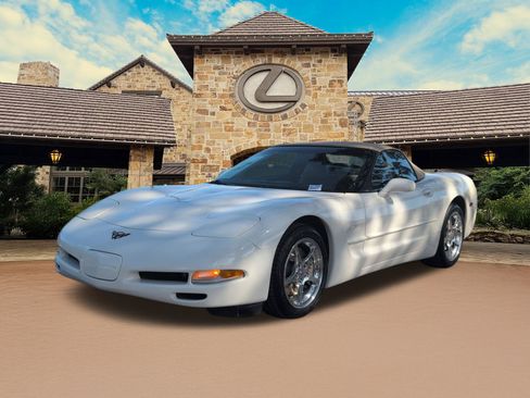 Used 2002 Chevrolet Corvette Convertible w/ Preferred Equipment Group2 RWD image 4