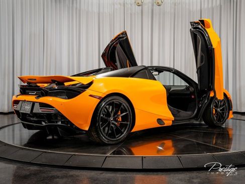 Used 2023 McLaren 720S Luxury RWD image 31