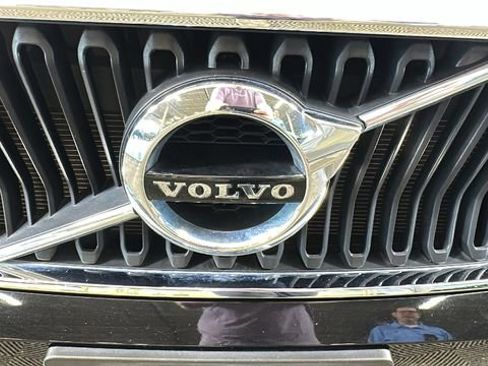 Used 2022 Volvo XC40 T5 Momentum AWD/4WD image 9