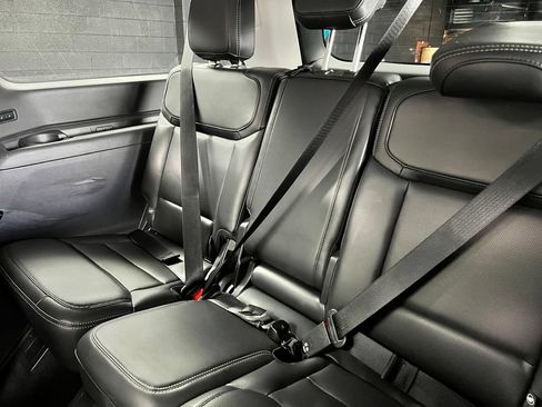 Used 2025 Ford Expedition Max Platinum AWD/4WD image 15