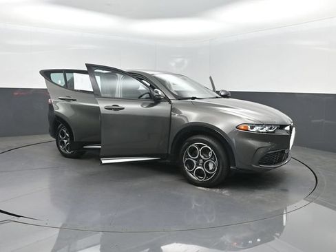 Used 2024 Alfa Romeo Tonale Ti AWD/4WD image 39