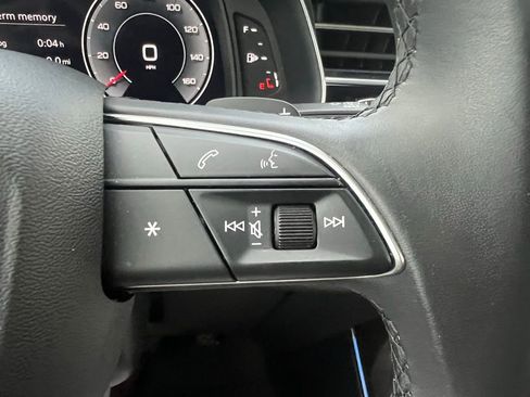 Used 2022 Audi Q8 Premium Plus w/ Premium Plus Package image 46