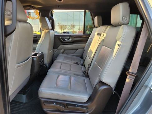 Used 2022 Chevrolet Tahoe Z71 w/ Luxury Package image 11