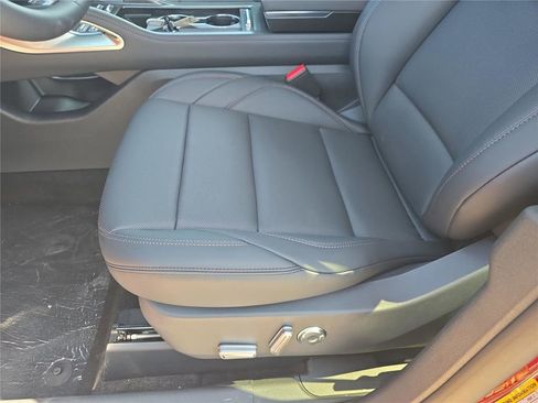 New 2026 Lincoln Nautilus Premier AWD/4WD image 14