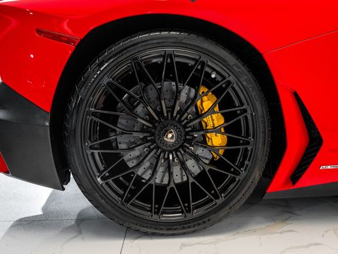 Used 2016 Lamborghini Aventador LP 750-4 Superveloce image 19