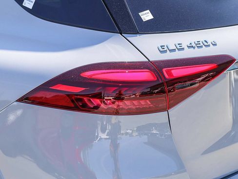 New 2026 Mercedes-Benz GLE 450e 4MATIC image 8