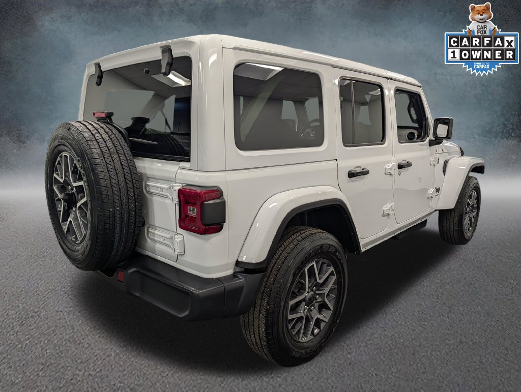 Used 2026 Jeep Wrangler Unlimited Sahara AWD/4WD image 4