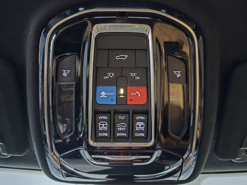 Used 2021 Jeep Grand Cherokee L Summit image 19