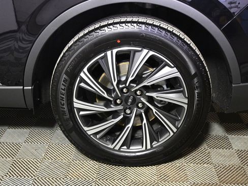 New 2025 Lincoln Aviator AWD w/ Equipment Group 101A image 20