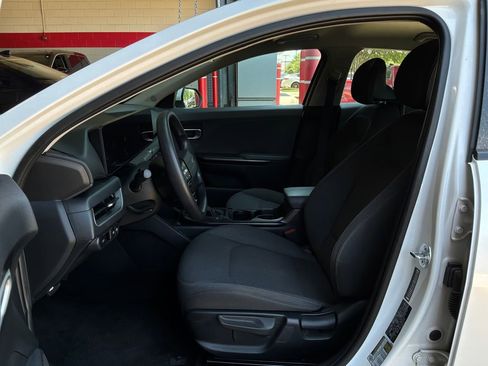 Used 2025 Kia K4 FWD image 10