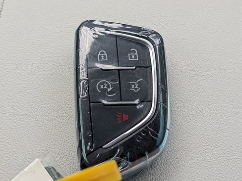 New 2026 Cadillac Vistiq Luxury w/ LPO, Floor Liner Package image 34