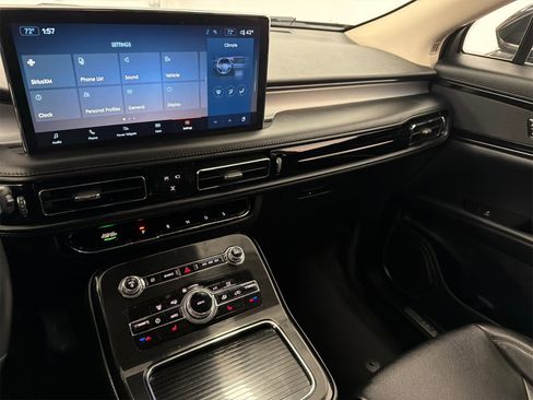 Certified 2023 Lincoln Nautilus AWD image 25