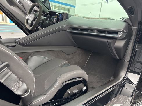 Used 2023 Chevrolet Corvette Stingray Convertible w/ Z51 Performance Package image 27