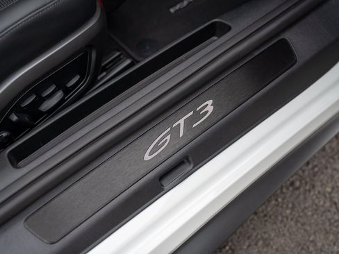 Used 2024 Porsche 911 GT3 RWD image 28