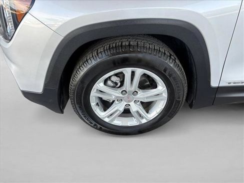 Used 2022 GMC Terrain SLE w/ Driver Convenience Package FWD image 24