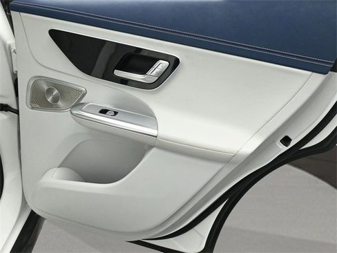 Used 2023 Mercedes-Benz EQE 500 4MATIC SUV image 16