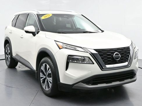 Used 2021 Nissan Rogue SV w/ Premium Package AWD/4WD image 2