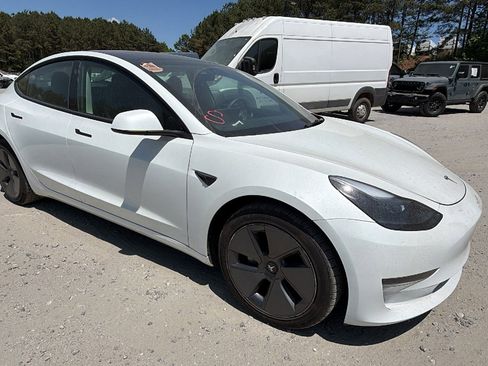 Used 2023 Tesla Model 3 Standard Range RWD image 5