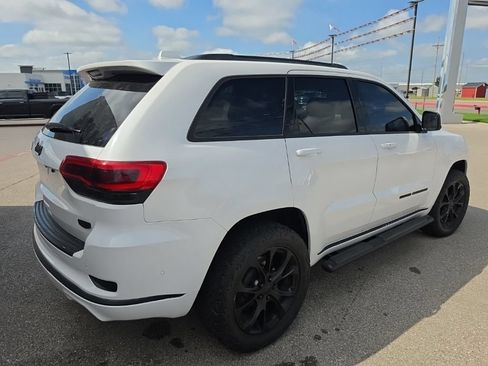 Used 2020 Jeep Grand Cherokee Summit AWD/4WD image 3