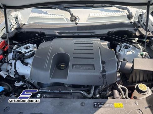 Used 2024 Land Rover Defender 110 X-Dynamic SE image 42