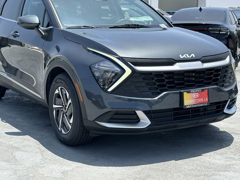 Certified 2023 Kia Sportage LX FWD image 11