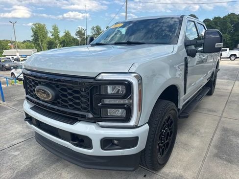 Used 2025 Ford F350 Lariat w/ Lariat Ultimate Package AWD/4WD image 3