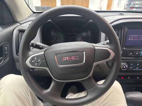 Used 2020 GMC Canyon 2WD Crew Cab w/ Convenience Package image 3