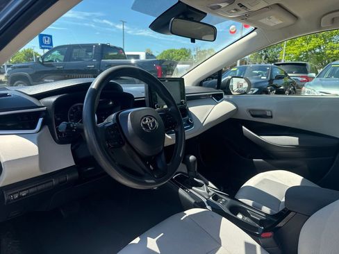Used 2022 Toyota Corolla LE FWD image 13