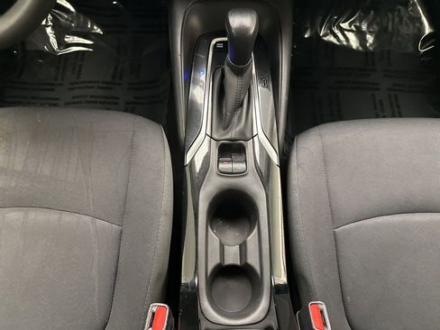 Used 2022 Toyota Corolla LE image 18