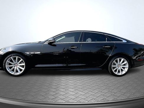 Used 2018 Jaguar XJ R-Sport RWD image 8
