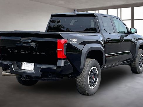 Used 2024 Toyota Tacoma TRD Off-Road AWD/4WD image 6