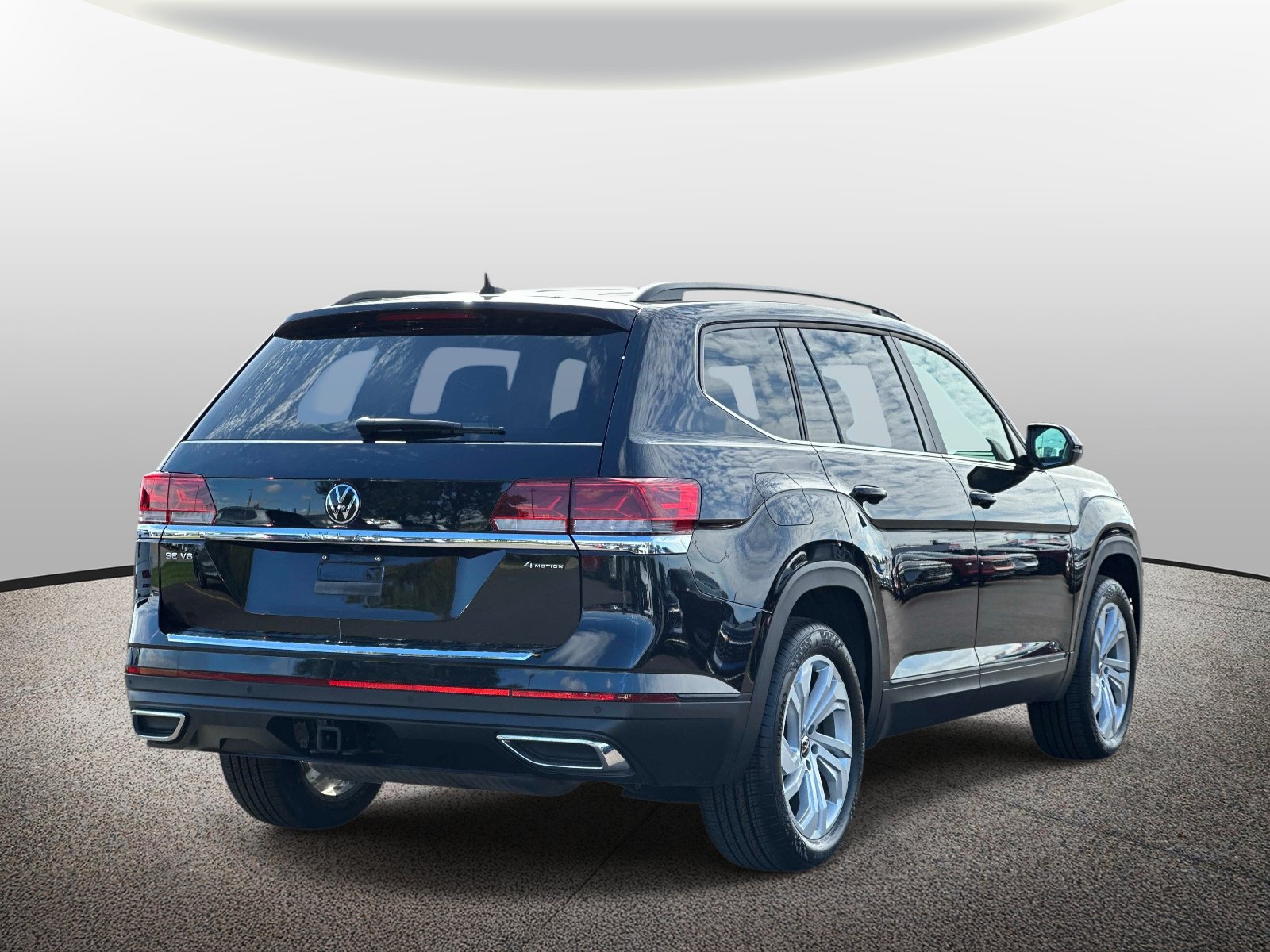 Used 2023 Volkswagen Atlas SE AWD/4WD image 4