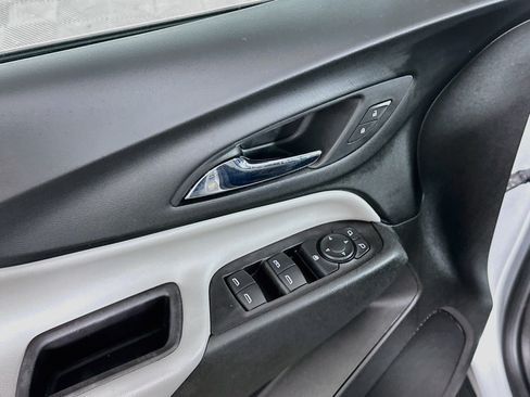 Used 2021 Chevrolet Equinox LS w/ LS Convenience Package FWD image 15