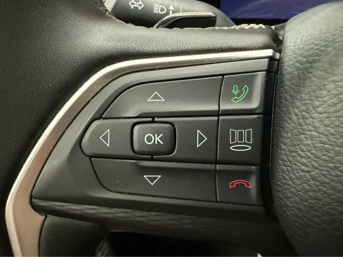 Used 2024 Jeep Grand Cherokee Altitude AWD/4WD image 18