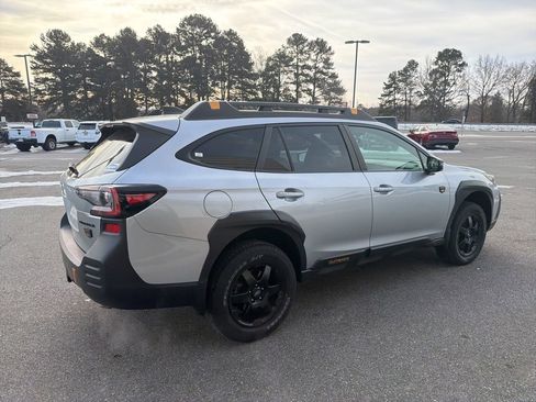 Used 2022 Subaru Outback Wilderness w/ Wilderness Package image 8