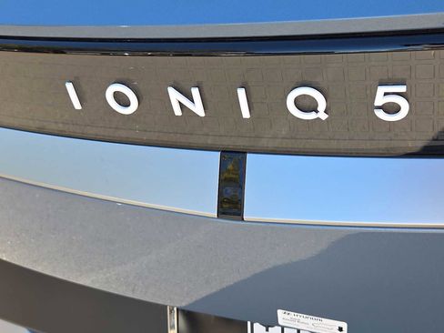 New 2026 Hyundai Ioniq 5 SE image 13