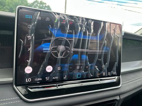 New 2026 Volkswagen Tiguan SE AWD/4WD image 16